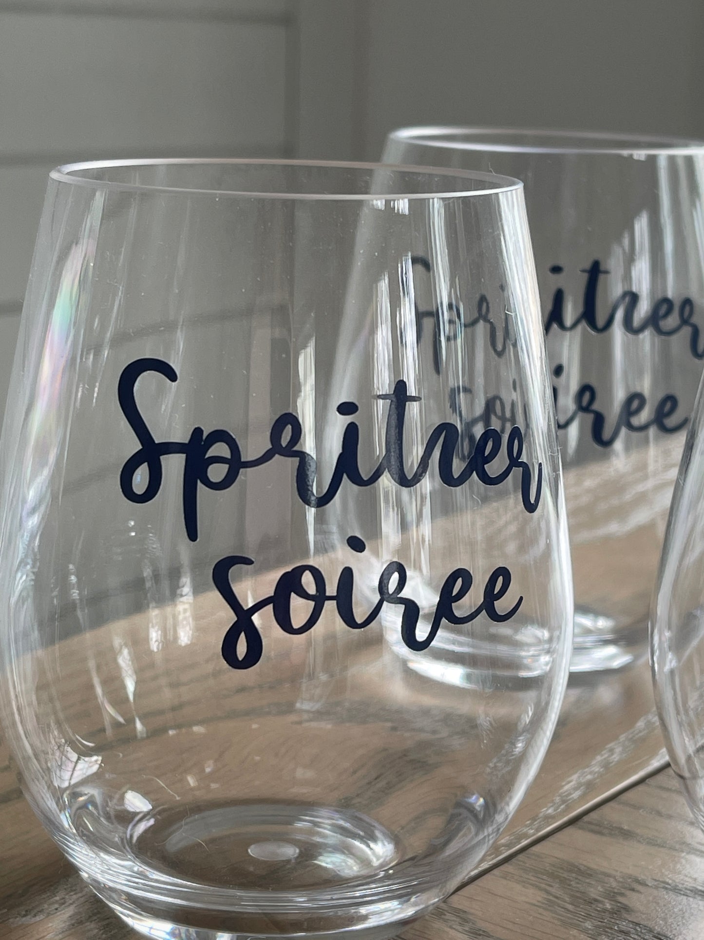 Custom Acrylic Wine Glasses | Personalized Stemless Wine Glass