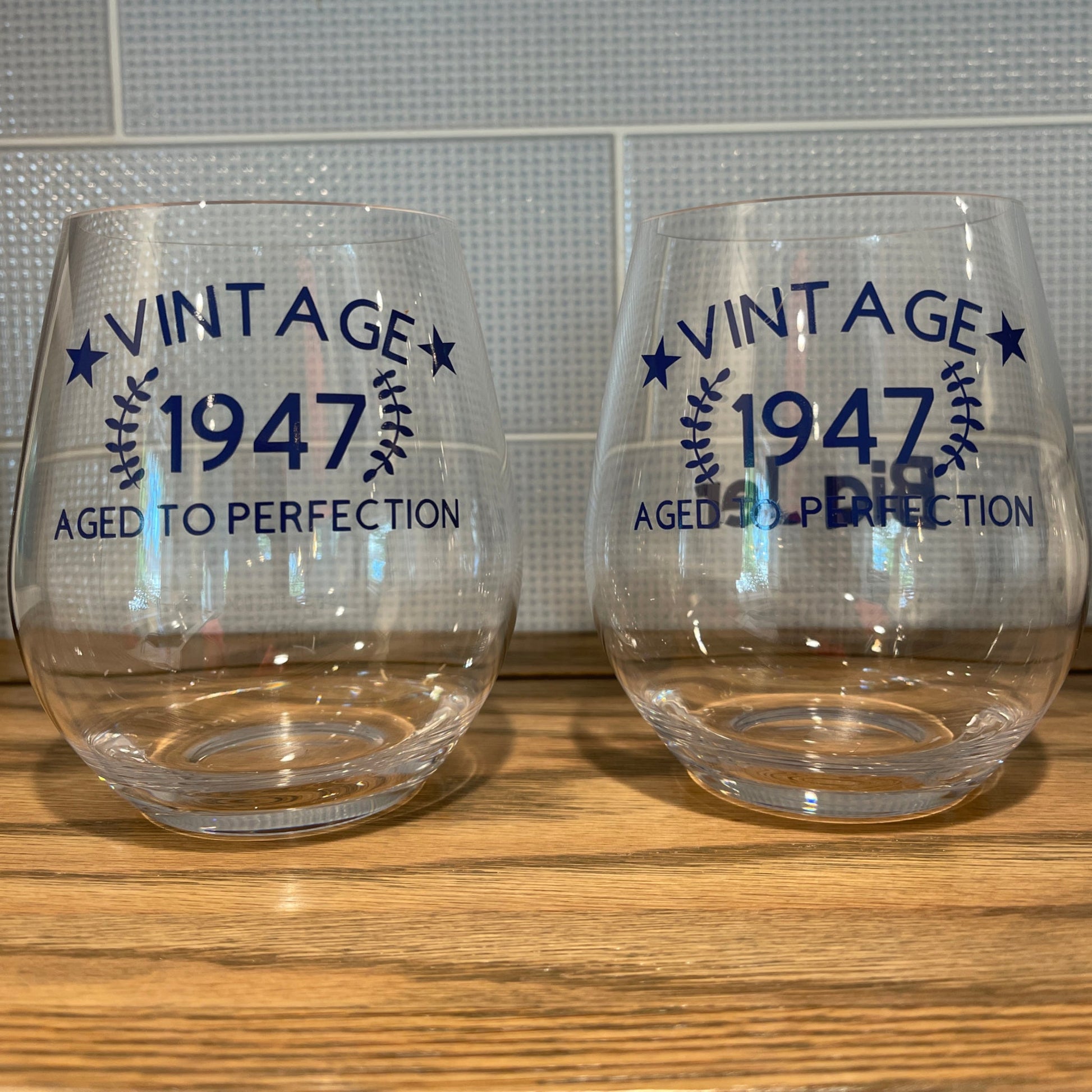 Custom Acrylic Wine Glass | Personalized 20 oz Stemless Wine Glass Everything Labeled