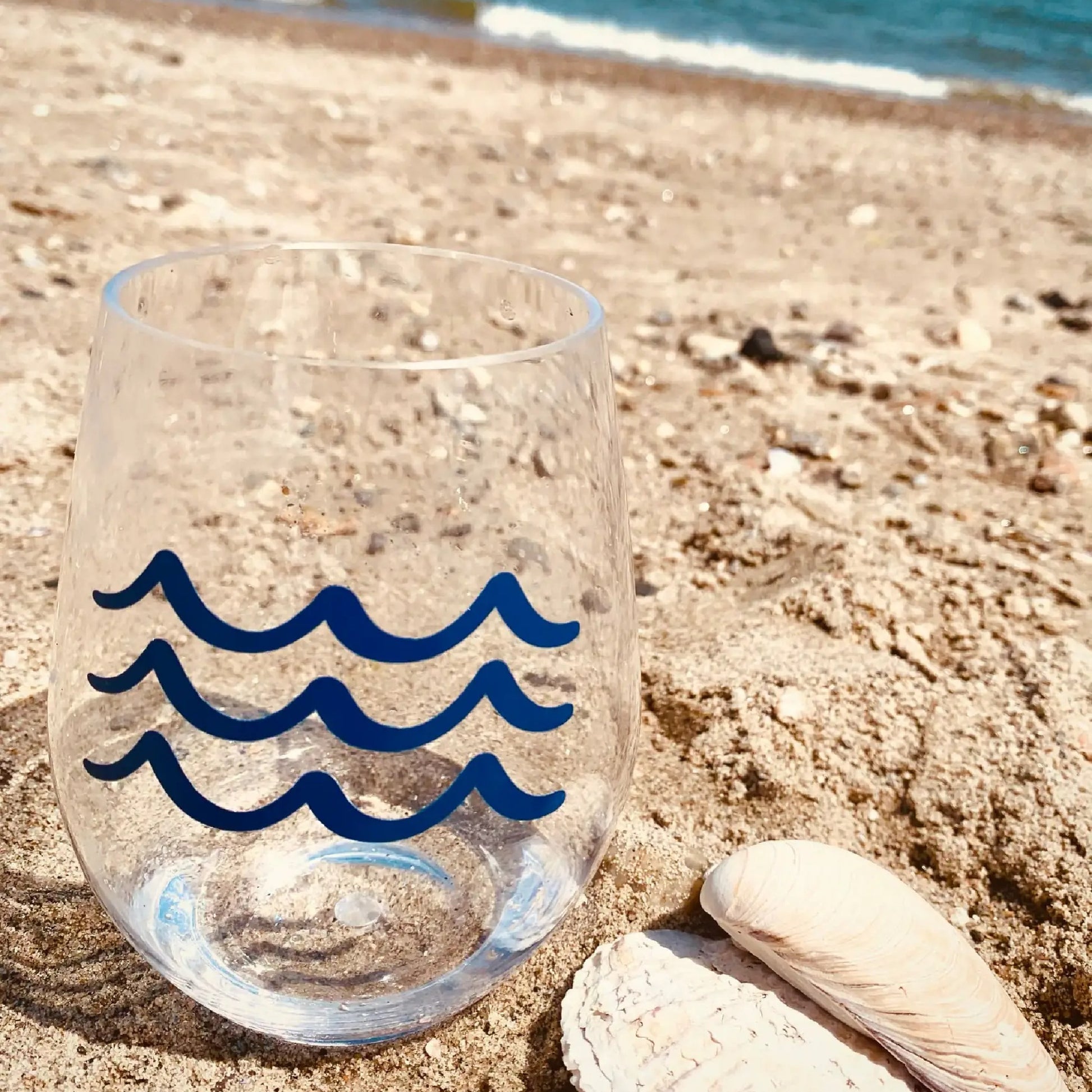 Acrylic Wine Glass with Wave