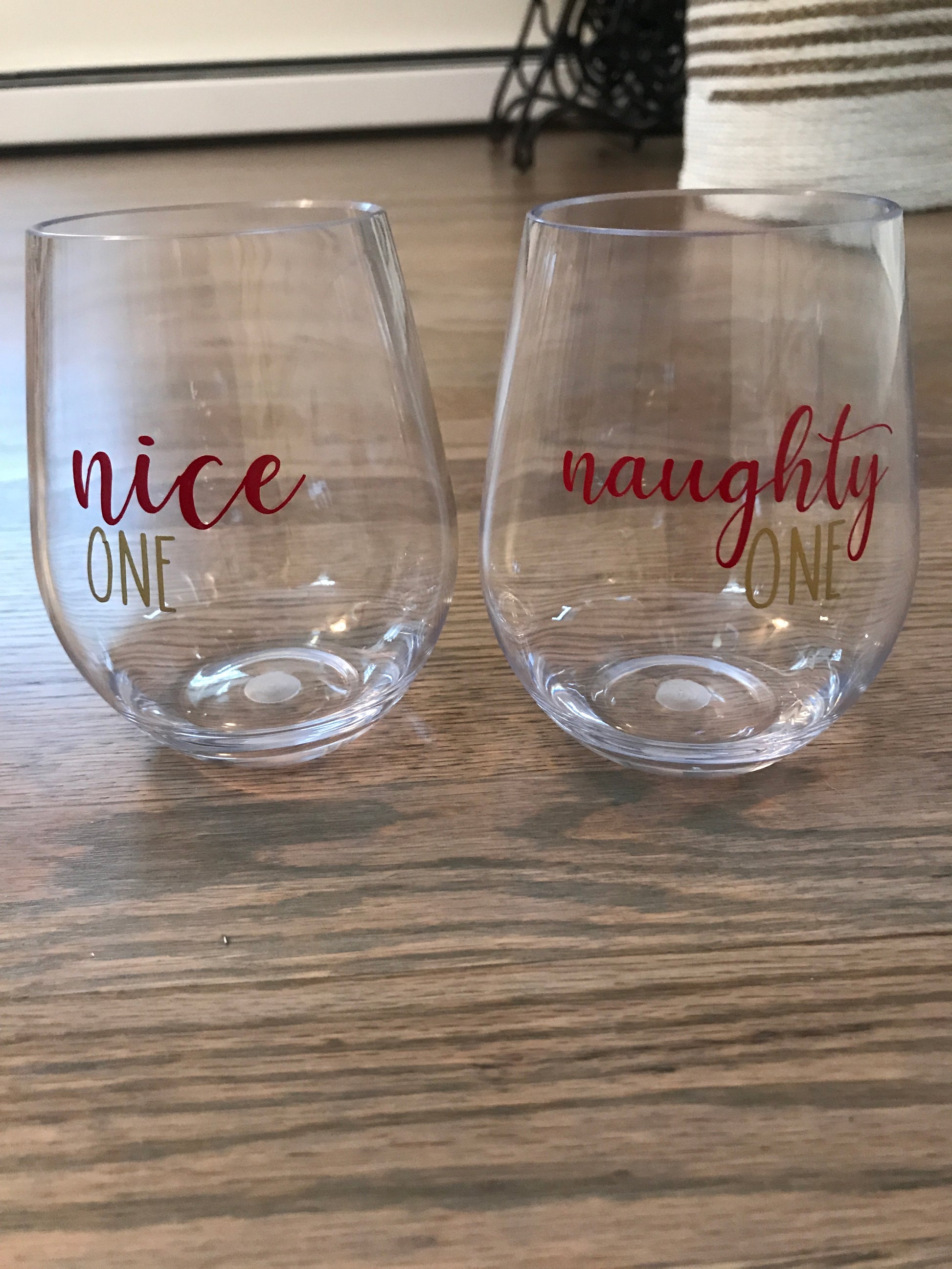 Custom Christmas Wine Glasses